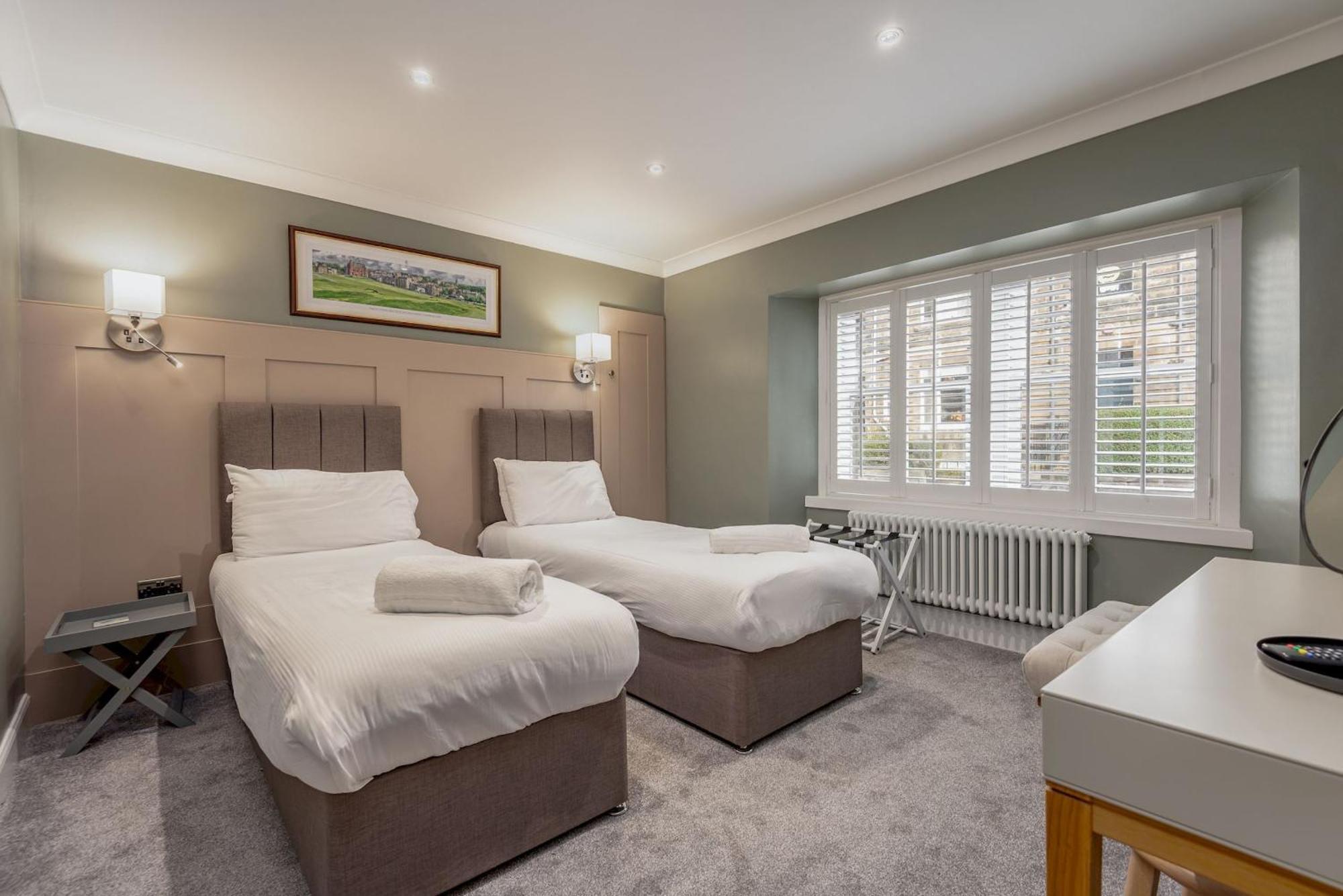 The Golf Cottage - 30 Seconds To The Old Course St Andrews Exterior photo